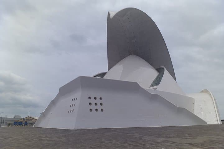 Ciudad invicta de Santa Cruz de Tenerife