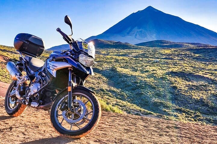 Moto Tour Tenerife al Teide con moto Carnet A2