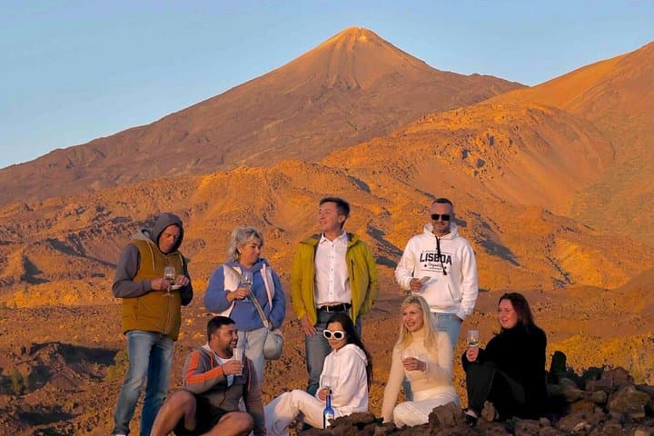 Senderismo al atardecer en el Teide y visita al metro volcánico