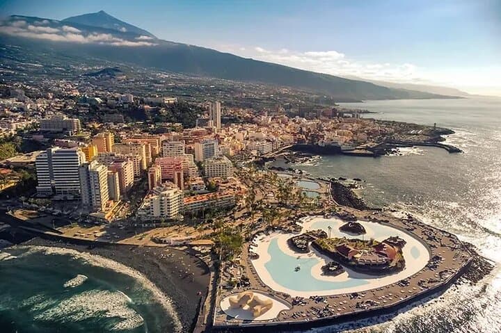 Tour privado por Tenerife con guía en coche de lujo