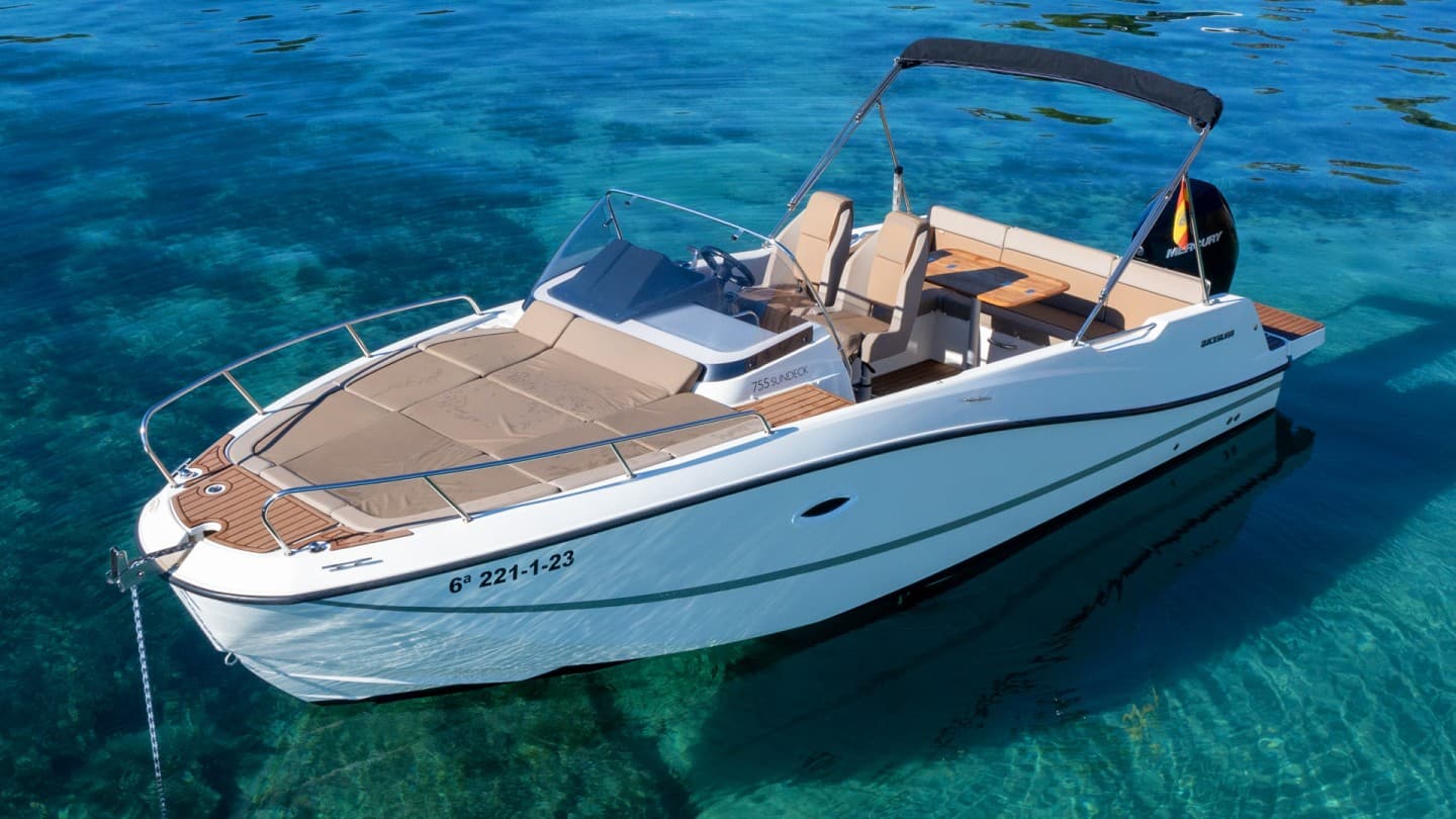 Quicksilver 755 Sundeck - Dana