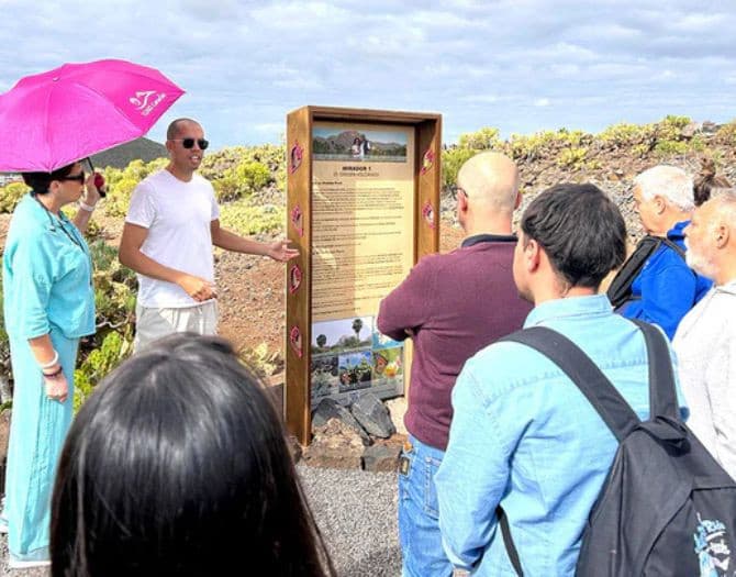 Visita a finca ecológica de tunas en Tenerife