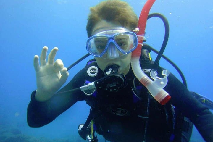 Buceo para principiantes en bote desde Puerto Colón
