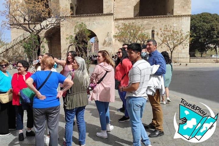 Tour a Pie de Juegos e Historia en el Centro de Valencia