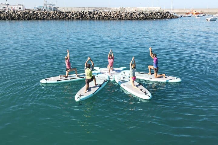 Experiencia de SUP Yoga en Grupo Pequeño en Gran Canaria