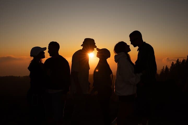 Atardecer y observación de estrellas desde el Teide
