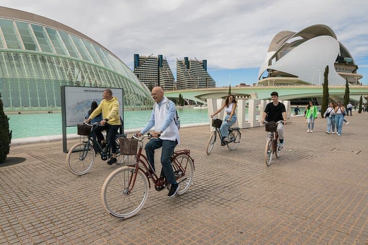 Tour en bicicleta por Valencia: Lugares de interés y Ciudad de las Artes y las Ciencias