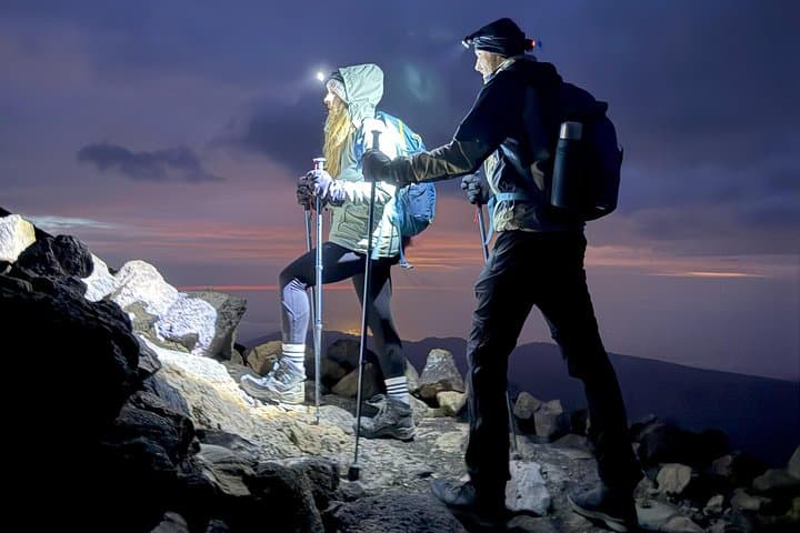 Caminata nocturna a la Cumbre del Teide (3718m) Salida del sol desde 3200m