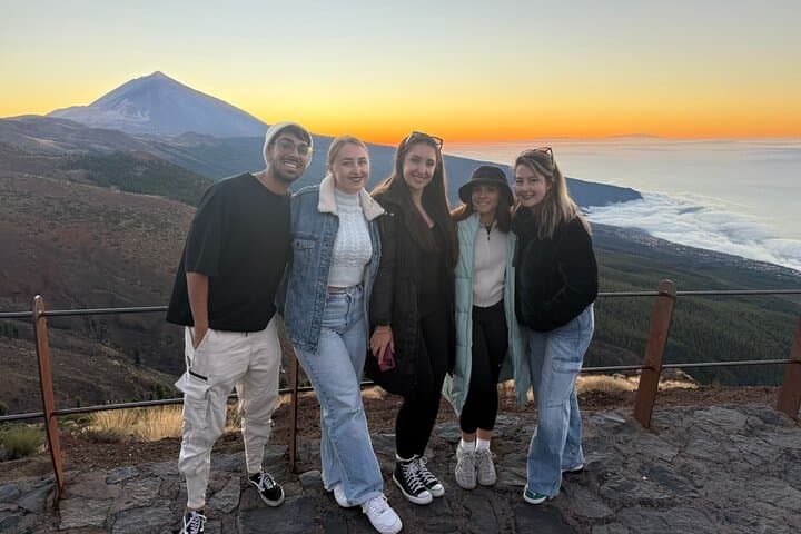 Puesta de sol, cena y observación de estrellas guiada en el Teide