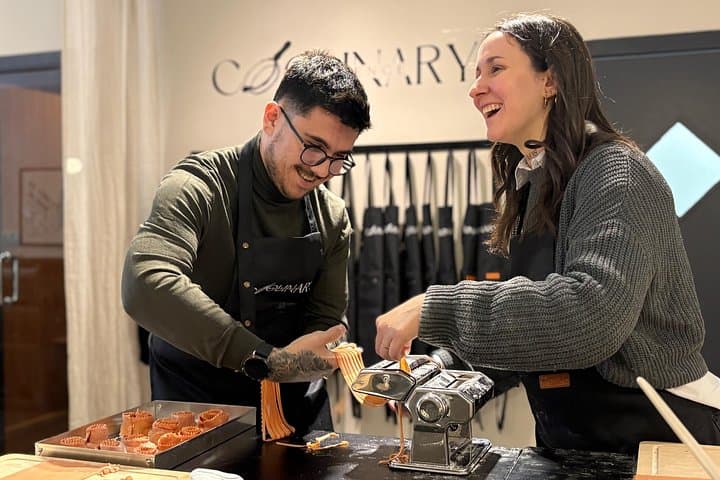 Valencia: Taller Pasta Fresca con Comida en Coolinary Experience