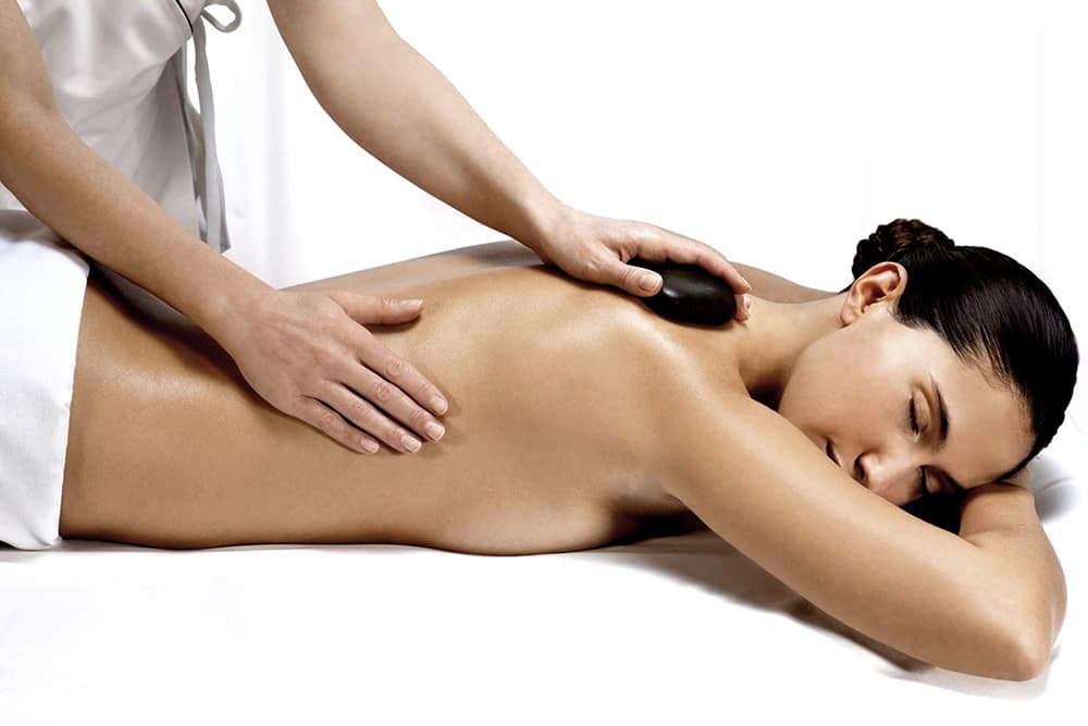 Promoción web: Masaje descontracturante con dedo de jade 35 min — Spa Bodyna Palacio de Arenales Cáceres