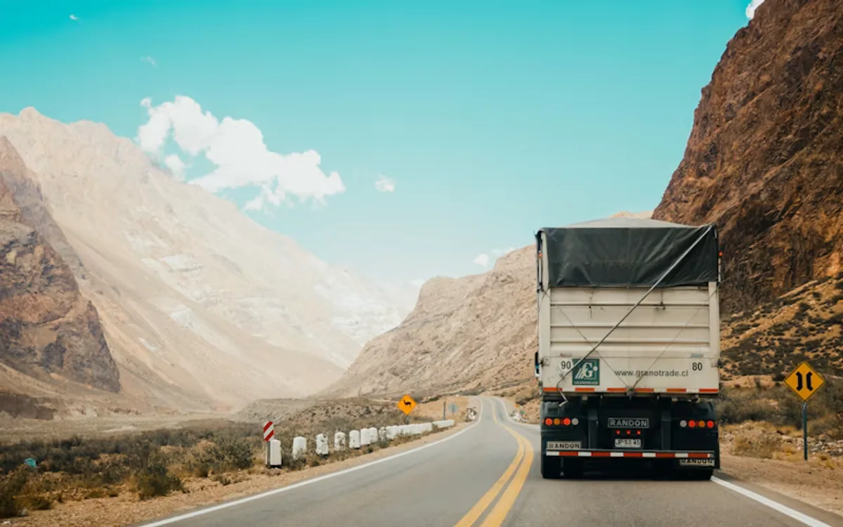 Cómo ir de Málaga a Sevilla: AVE, autobús y coche en 2026 — Photo on Unsplash