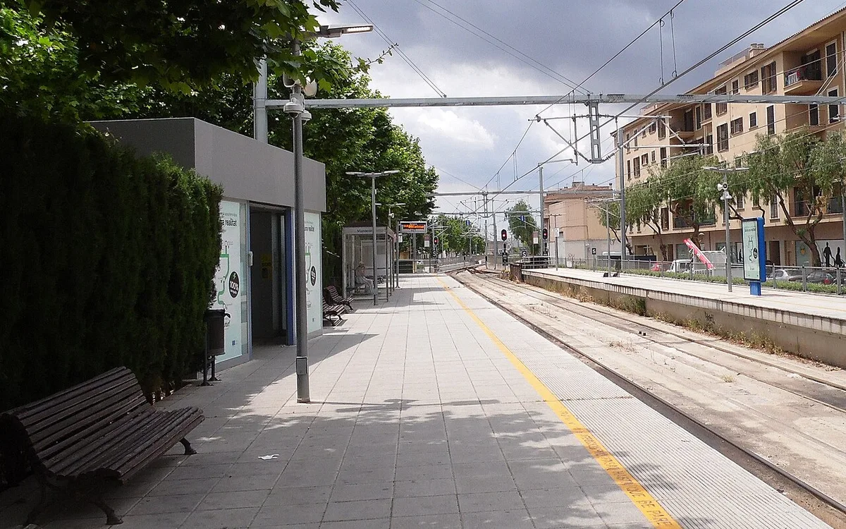 Vista de MAJORKA-ESTACIO DE MANACOR, AB-012, imagen relacionada con Cómo moverse por Manacor en transporte público